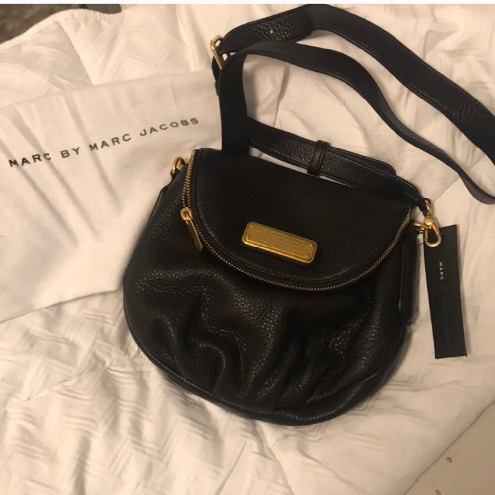 Marc Jacobs leather bag/crossbody (BRAND NEW)